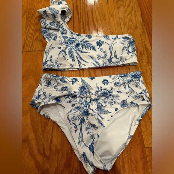 EUC Antonio Melani bird/floral ruffle high waist bikini size L - Picture 2 of 5